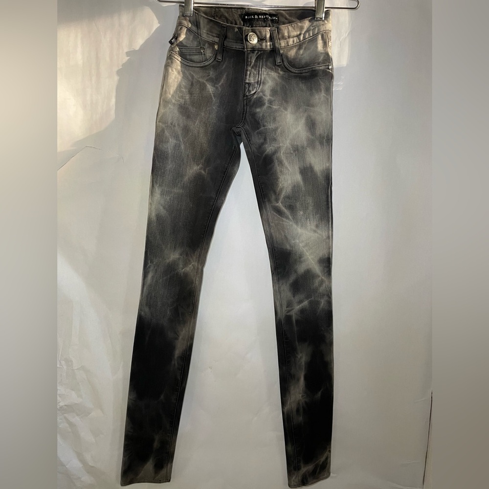 Rock & Republic Skinny Jeans with White Smoky Pattern, size 24